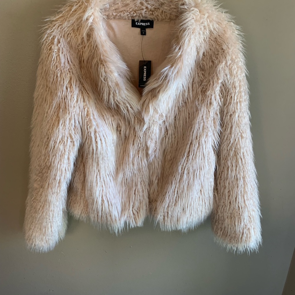 EXPRESS Faux Fur Jacket  	NWT